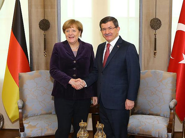 Davutoğlu-Merkel ortak basın toplantısı