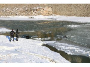 Erzurum'da Çoruh Nehri'ne düşen çocuk