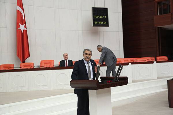 Bu kavga Türk-Kürt kavgası değil; hilal-haç kavgasıdır