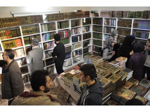Türkiye Arapça Kitap Fuarı'na yoğun ilgi