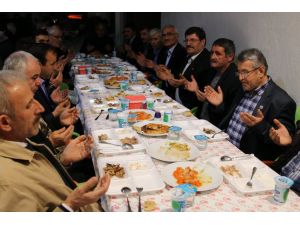 Beyşehir'de mahalle muhtarlığı yemekte buluşturdu