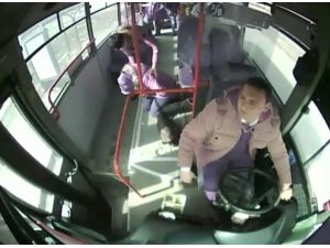 Otobüste fenalaşan yolcuyu şoför hastaneye yetiştirdi