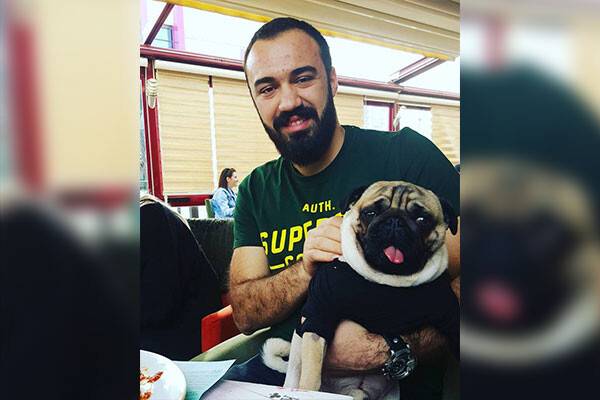 Emre Kaftanoğlu sevimli tosuncuğu ile