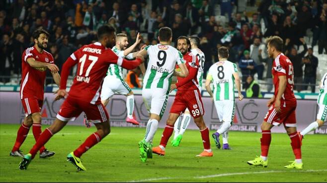 Torku Konyaspor 2-1 Medicana Sivasspor