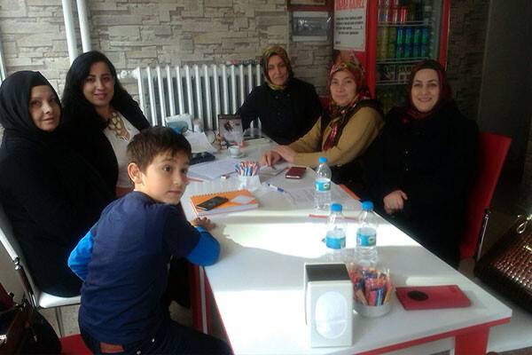 Huncalıfe ekibi Ülkü Börek’te