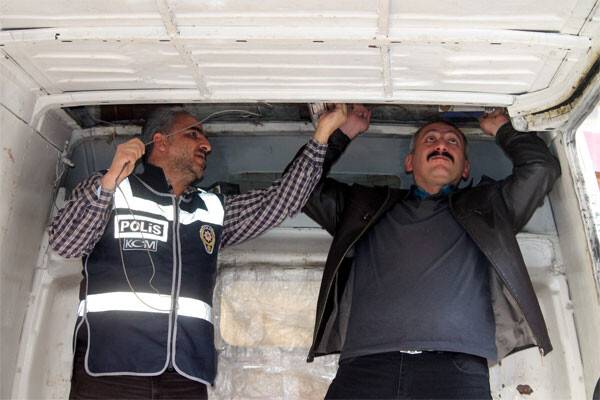 Kaçak sigara zulası şaşırttı