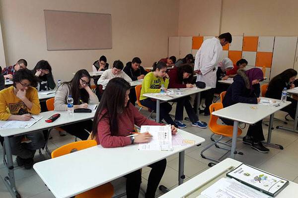 Başarılı öğrenciler yüzde yüz burs için Doğa Kolejindeler