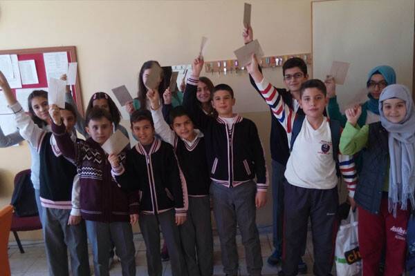 Atıklar öğrencilerce geri dönüşüme kazandırıldı