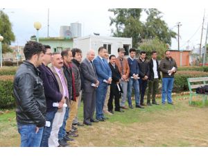 Kerküklüler "İmam Humeyni Kültür Merkezi"ni protesto etti