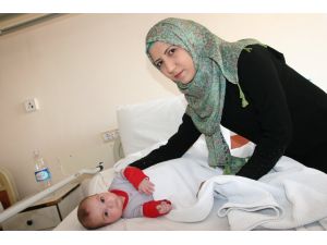 Suriyeli 2 çocuk Adana'da tedavi altında