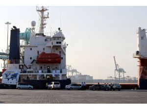Yemen'e yardım götüren "Şefkat Gemisi" Aden'e ulaştı