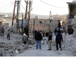 Rusların Halep'te yerleşim yerlerine yönelik saldırısı