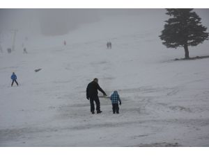 Uludağ'da kar kalınlığı 40 santimetreye düştü