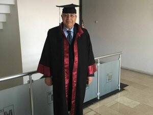 Ali İhsan Özselek’ten örnek eğitim aşkı