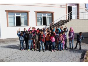 Suriyeli çocuklar için Türkçe kursu
