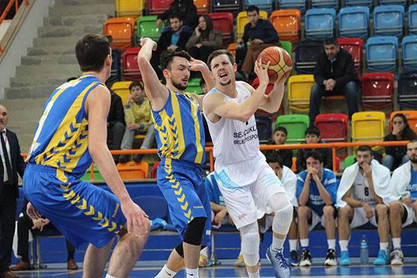 Mağlubiyetin üzüntüsünü yaşıyorlar