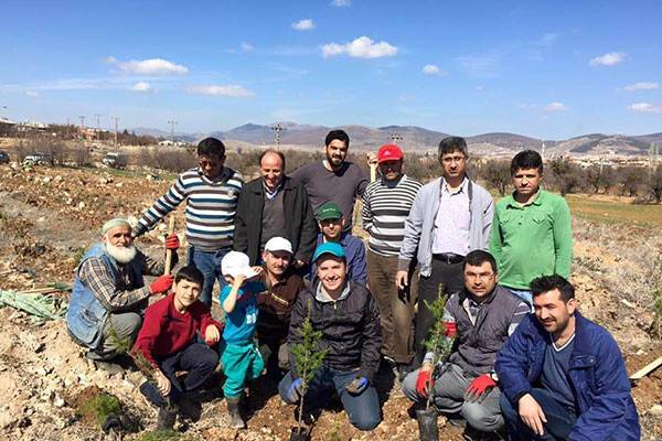Hüyük'te ağaç dikimi, haydi ağaç dikmeye