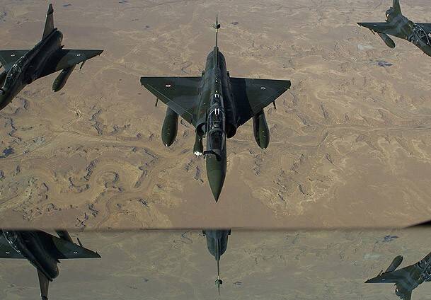 Cezair hava sahasını açıyor