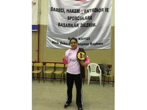 Meram Belediyesporlu kick boks sporcusunun başarısı