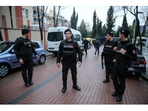 GÜNCELLEME 2 - İstanbul'da Çevik Kuvvet Şube Müdürlüğü'ne saldırı
