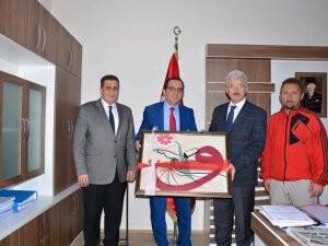 İbalı ve Fenerbahçe’li yöneticilerden Gürsoy’a ziyaret