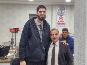 Atilla Mert, Byron James Mullens dostluğu