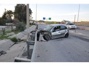 Mersin'de tırla otomobil çarpıştı: 3 yaralı