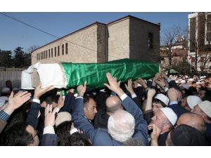 Ahmet Yaşar son yolculuğuna uğurlanıyor