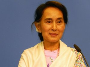 Myanmar'da iktidarın devri