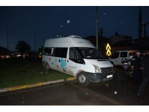 Samsun'da minibüs ile otomobil çarpıştı: 6 yaralı
