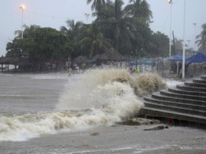 Meksika'da fırtına: 2 ölü