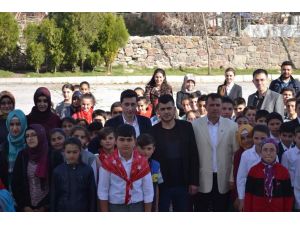 AK Parti Seydişehir Gençlik Kolları'ndan kitap bağışı
