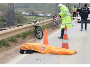 Pendik'te hafriyat kamyonu bisiklete çarptı: 1 ölü