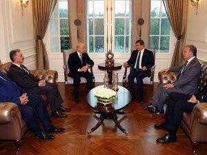 Başbakan Davutoğlu ile MHP lideri Bahçeli bir araya geldi