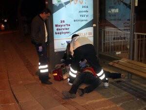 Otobüs durağında intihar etti!