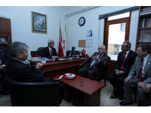 Eskişehir Valisi Tuna'dan muhtarlara ziyaret