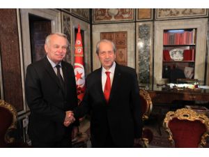 Fransa Dışişleri Bakanı Ayrault'un Tunus ziyareti
