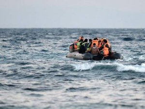 Çeşme'de sığınmacıları taşıyan bot battı: 1 ölü