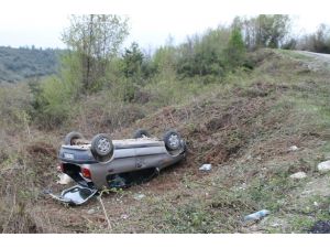 Şarampole devrilen otomobilin sürücüsü öldü