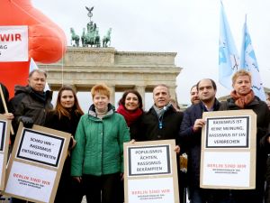 Irkçılığa karşı "Berlin Biziz" gösterisi