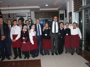 Tahir Akyürek ve Başkan Altay GÖKÇEM Cafe’de