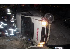 Muğla'da yolcu minibüsü devrildi: 14 yaralı