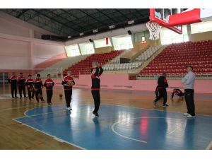 Yozgat'a tedavi gören hastalara basketbol eğitimi