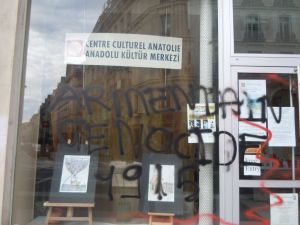 Paris Anadolu Kültür Merkezi'ne saldırı