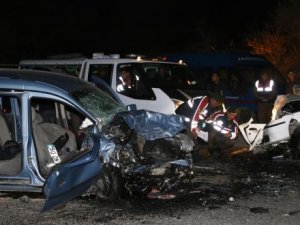 Nevşehir'de iki otomobil çarpıştı: 3 ölü, 2 yaralı