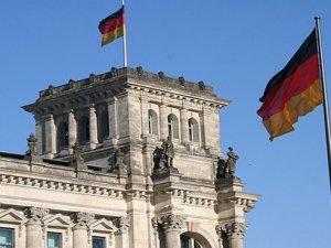 Almanya’da sanayi üretimi şubatta azaldı