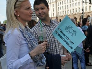 Bulgaristan’da doktorlar protesto düzenledi