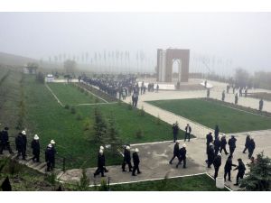 Kırgızistan'da devrim kurbanları anıldı
