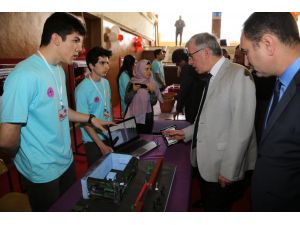Aksaray'da Tübitak bilim fuarı açıldı