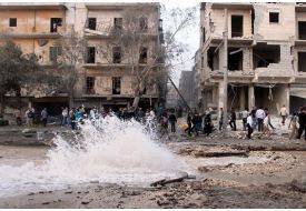 Esed Muhaliflerin Üzerine Bin 425 Varil Bombası Attı